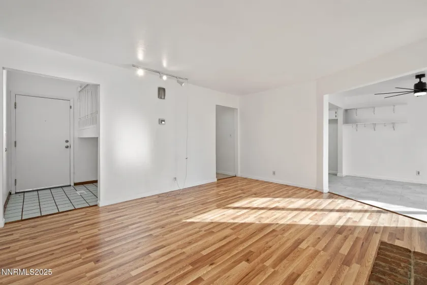 1889 Merchant, Sparks, Nevada 89431, 3 Bedrooms Bedrooms, ,2 BathroomsBathrooms,Residential,Residential,Merchant,250057834