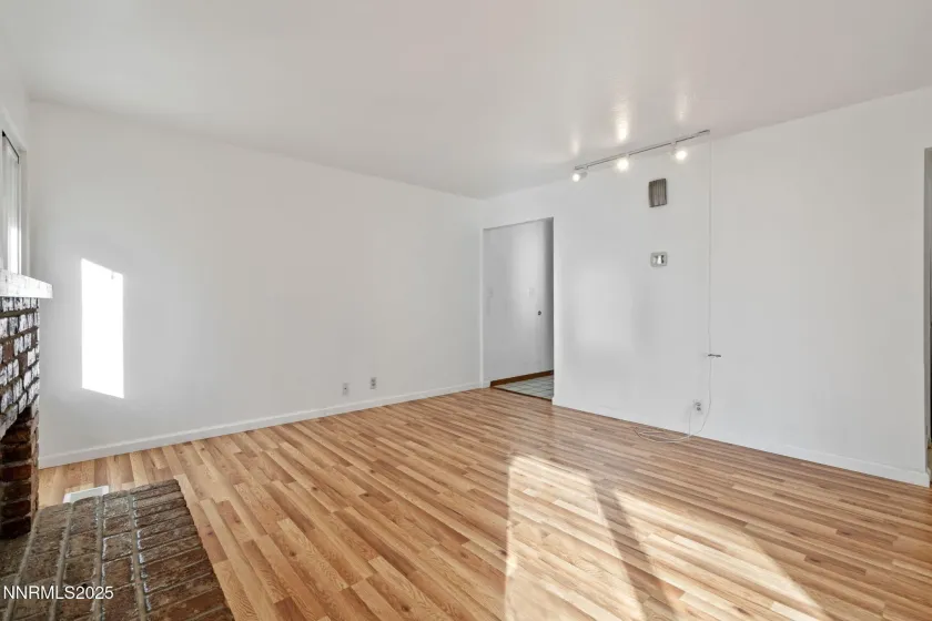 1889 Merchant, Sparks, Nevada 89431, 3 Bedrooms Bedrooms, ,2 BathroomsBathrooms,Residential,Residential,Merchant,250057834