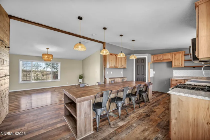 5225 White Oak, Silver Springs, Nevada 89429, 5 Bedrooms Bedrooms, ,3 BathroomsBathrooms,Residential,Residential,White Oak,250057833