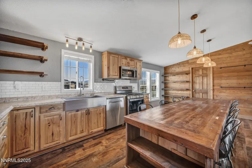 5225 White Oak, Silver Springs, Nevada 89429, 5 Bedrooms Bedrooms, ,3 BathroomsBathrooms,Residential,Residential,White Oak,250057833