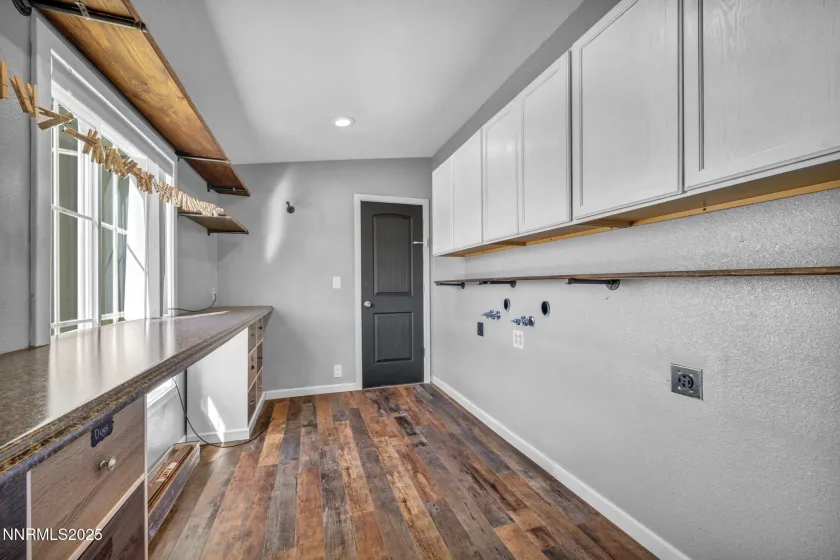 5225 White Oak, Silver Springs, Nevada 89429, 5 Bedrooms Bedrooms, ,3 BathroomsBathrooms,Residential,Residential,White Oak,250057833