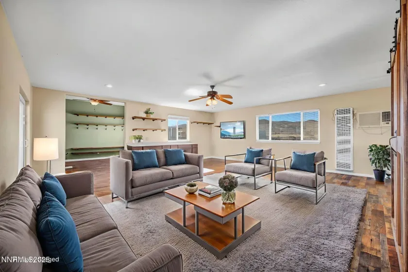 5225 White Oak, Silver Springs, Nevada 89429, 5 Bedrooms Bedrooms, ,3 BathroomsBathrooms,Residential,Residential,White Oak,250057833