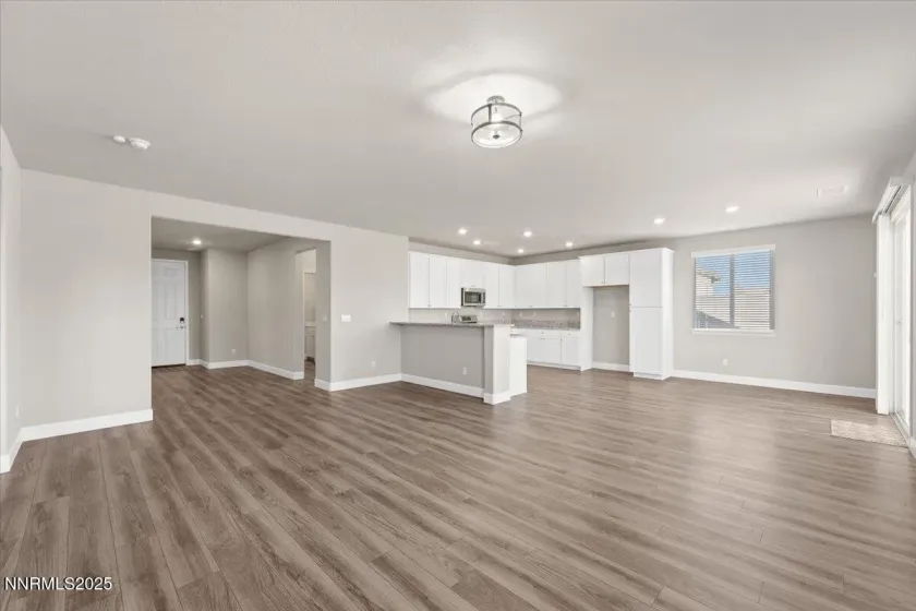 7090 Lemur Lndg, Sparks, Nevada 89436, 4 Bedrooms Bedrooms, ,2 BathroomsBathrooms,Residential,Residential,Lemur Lndg,250057835