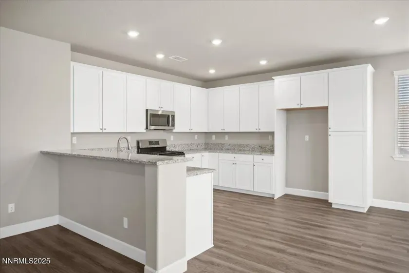 7090 Lemur Lndg, Sparks, Nevada 89436, 4 Bedrooms Bedrooms, ,2 BathroomsBathrooms,Residential,Residential,Lemur Lndg,250057835