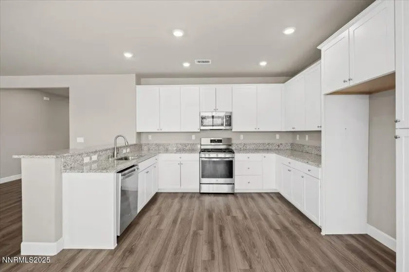 7090 Lemur Lndg, Sparks, Nevada 89436, 4 Bedrooms Bedrooms, ,2 BathroomsBathrooms,Residential,Residential,Lemur Lndg,250057835