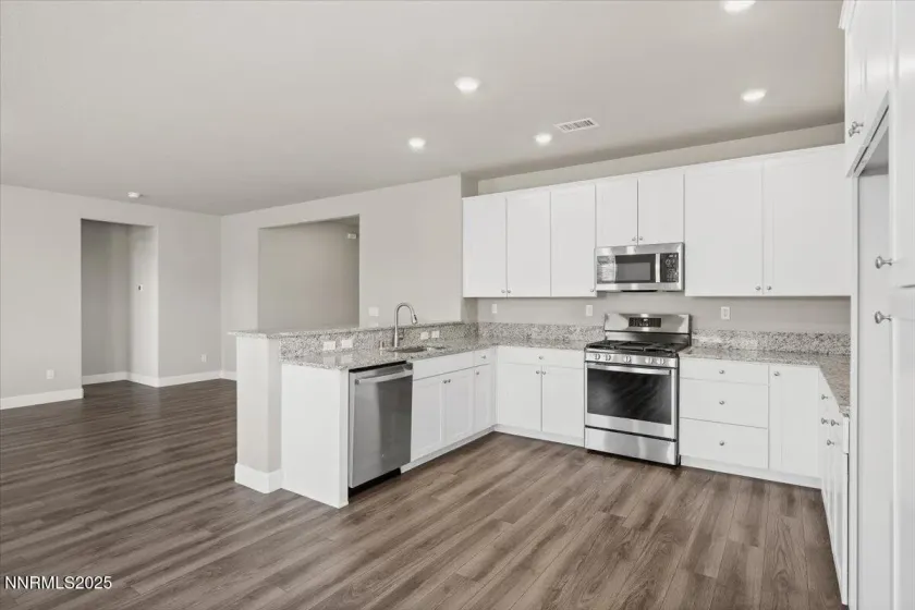 7090 Lemur Lndg, Sparks, Nevada 89436, 4 Bedrooms Bedrooms, ,2 BathroomsBathrooms,Residential,Residential,Lemur Lndg,250057835