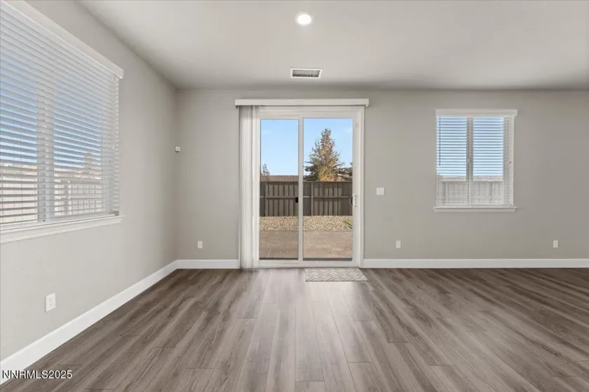 7090 Lemur Lndg, Sparks, Nevada 89436, 4 Bedrooms Bedrooms, ,2 BathroomsBathrooms,Residential,Residential,Lemur Lndg,250057835