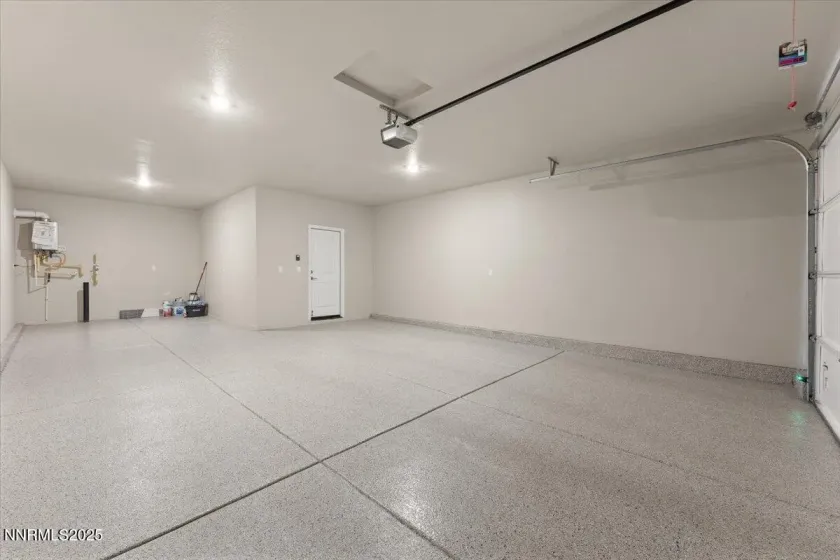 7090 Lemur Lndg, Sparks, Nevada 89436, 4 Bedrooms Bedrooms, ,2 BathroomsBathrooms,Residential,Residential,Lemur Lndg,250057835