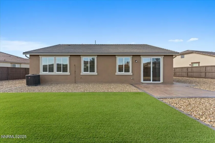 7090 Lemur Lndg, Sparks, Nevada 89436, 4 Bedrooms Bedrooms, ,2 BathroomsBathrooms,Residential,Residential,Lemur Lndg,250057835