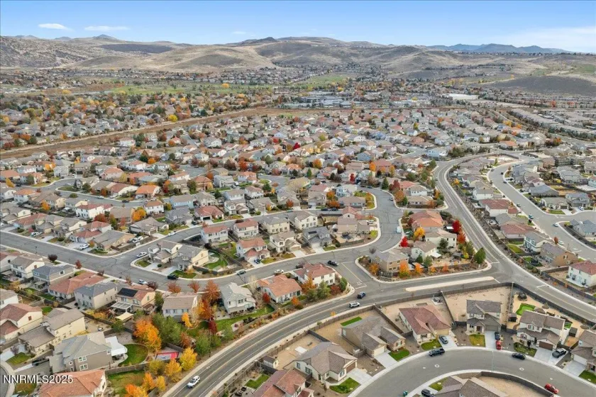 7090 Lemur Lndg, Sparks, Nevada 89436, 4 Bedrooms Bedrooms, ,2 BathroomsBathrooms,Residential,Residential,Lemur Lndg,250057835