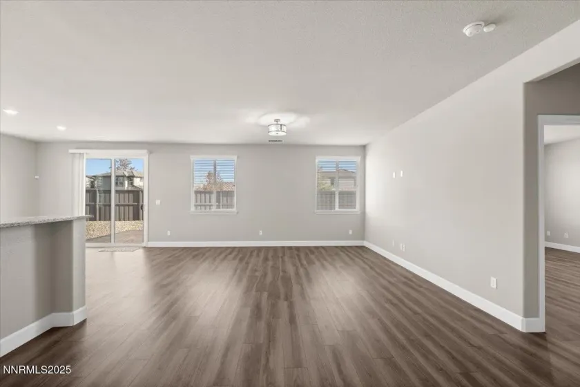 7090 Lemur Lndg, Sparks, Nevada 89436, 4 Bedrooms Bedrooms, ,2 BathroomsBathrooms,Residential,Residential,Lemur Lndg,250057835