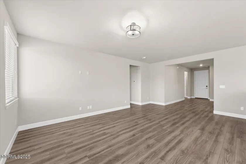 7090 Lemur Lndg, Sparks, Nevada 89436, 4 Bedrooms Bedrooms, ,2 BathroomsBathrooms,Residential,Residential,Lemur Lndg,250057835