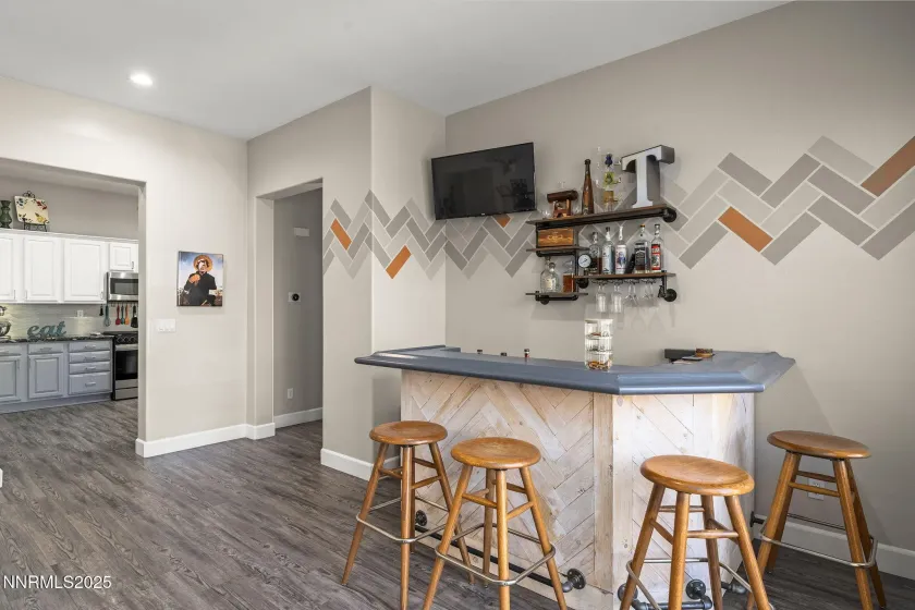 1360 Lambrays, Sparks, Nevada 89436, 4 Bedrooms Bedrooms, ,3 BathroomsBathrooms,Residential,Residential,Lambrays,250057838