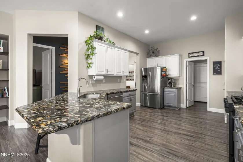 1360 Lambrays, Sparks, Nevada 89436, 4 Bedrooms Bedrooms, ,3 BathroomsBathrooms,Residential,Residential,Lambrays,250057838