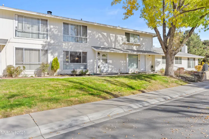 949 Crestwood, Sparks, Nevada 89434, 3 Bedrooms Bedrooms, ,2 BathroomsBathrooms,Residential,Residential,Crestwood,250057843