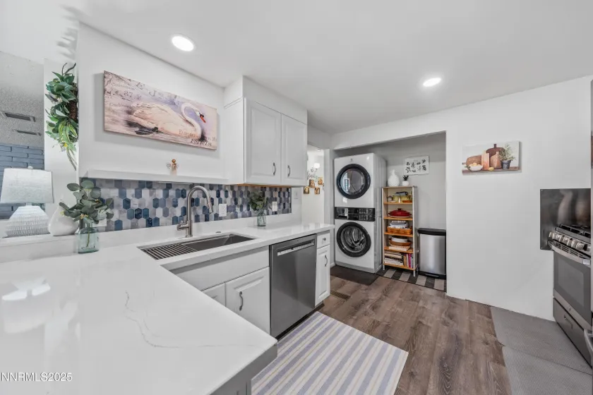 148 Lake Glen, Carson City, Nevada 89703, 2 Bedrooms Bedrooms, ,2 BathroomsBathrooms,Residential,Residential,Lake Glen,250057845