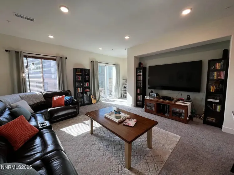 2562 River Hatchling, Reno, Nevada 89503, 3 Bedrooms Bedrooms, ,3 BathroomsBathrooms,Residential,Residential,River Hatchling,250057847