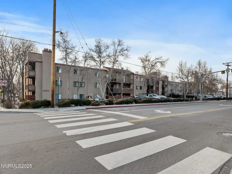 2955 Lakeside, Reno, Nevada 89509, 2 Bedrooms Bedrooms, ,1 BathroomBathrooms,Residential,Residential,Lakeside,250057851