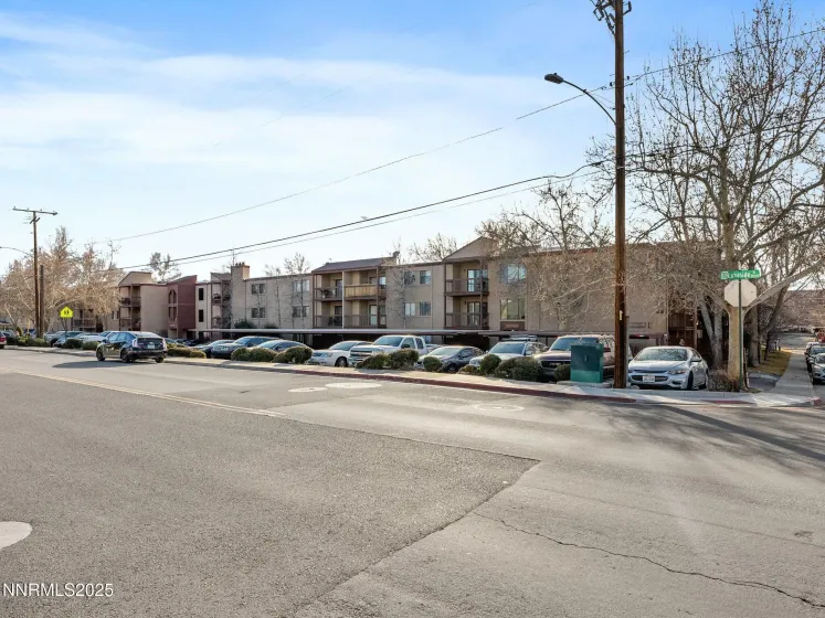 2955 Lakeside, Reno, Nevada 89509, 2 Bedrooms Bedrooms, ,1 BathroomBathrooms,Residential,Residential,Lakeside,250057851