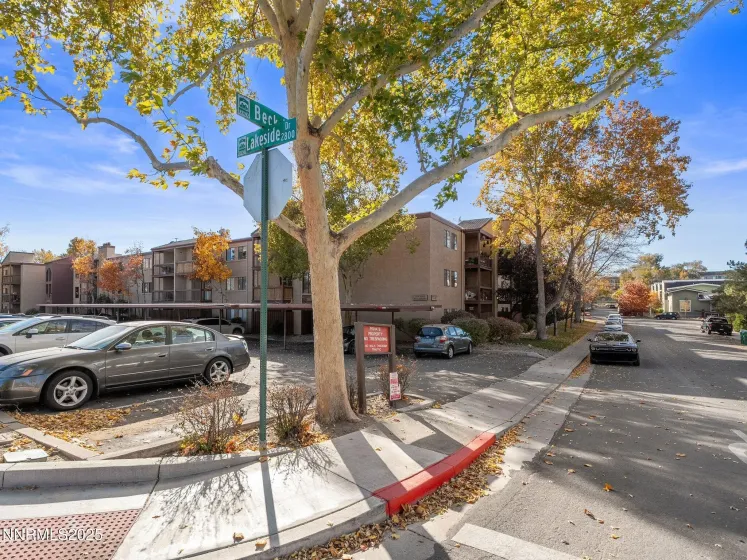 2955 Lakeside, Reno, Nevada 89509, 2 Bedrooms Bedrooms, ,1 BathroomBathrooms,Residential,Residential,Lakeside,250057851