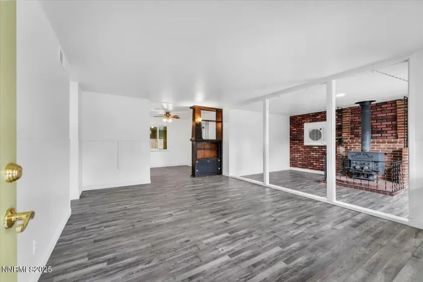 1110 Xman, Sparks, Nevada 89431, 4 Bedrooms Bedrooms, ,2 BathroomsBathrooms,Residential,Residential,Xman,250057864