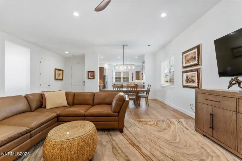 2209 Leathermans, Reno, Nevada 89521, 2 Bedrooms Bedrooms, ,3 BathroomsBathrooms,Residential,Residential,Leathermans,250057867