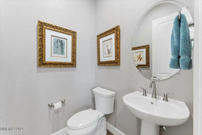 2209 Leathermans, Reno, Nevada 89521, 2 Bedrooms Bedrooms, ,3 BathroomsBathrooms,Residential,Residential,Leathermans,250057867