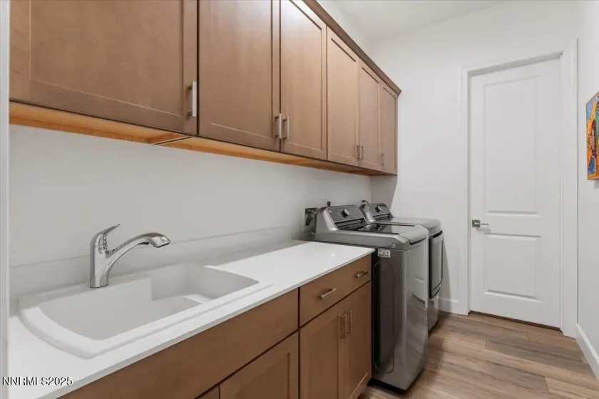 2209 Leathermans, Reno, Nevada 89521, 2 Bedrooms Bedrooms, ,3 BathroomsBathrooms,Residential,Residential,Leathermans,250057867