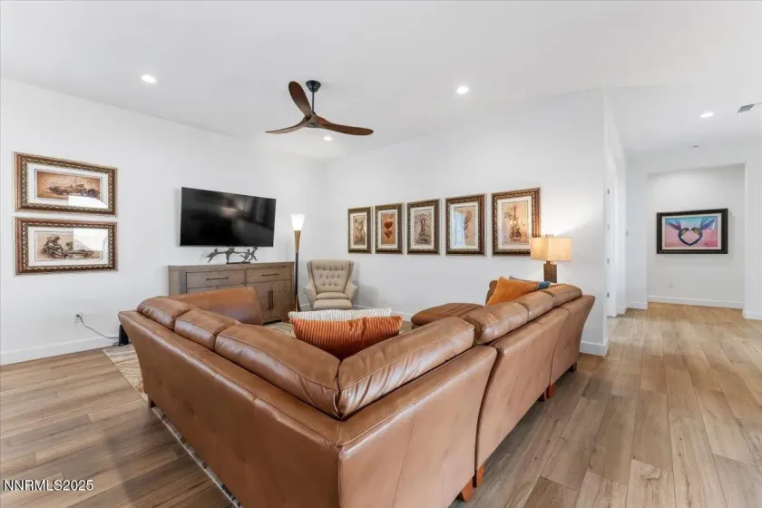 2209 Leathermans, Reno, Nevada 89521, 2 Bedrooms Bedrooms, ,3 BathroomsBathrooms,Residential,Residential,Leathermans,250057867