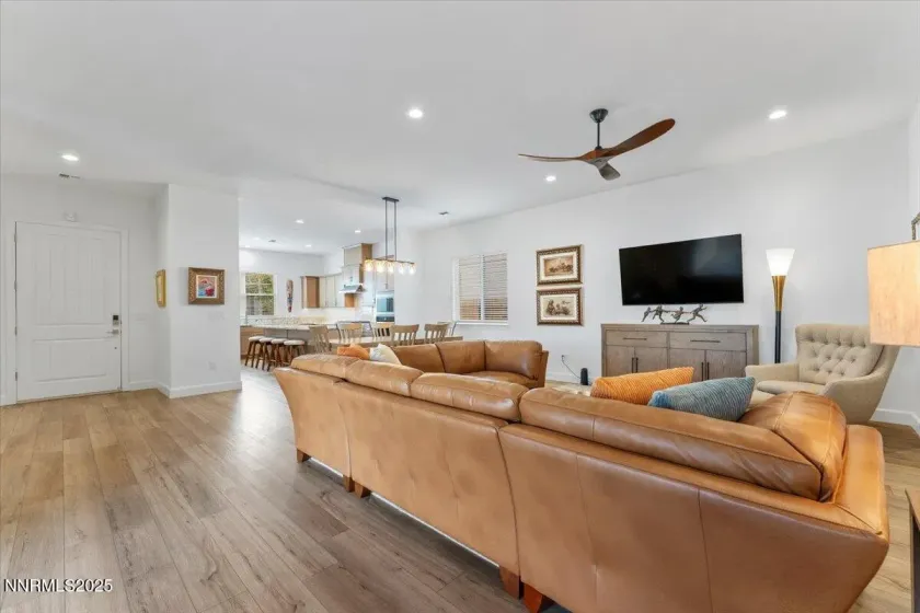 2209 Leathermans, Reno, Nevada 89521, 2 Bedrooms Bedrooms, ,3 BathroomsBathrooms,Residential,Residential,Leathermans,250057867