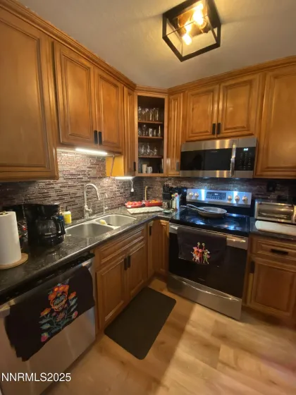 2955 Lakeside, Reno, Nevada 89509, 2 Bedrooms Bedrooms, ,2 BathroomsBathrooms,Residential,Residential,Lakeside,250057874