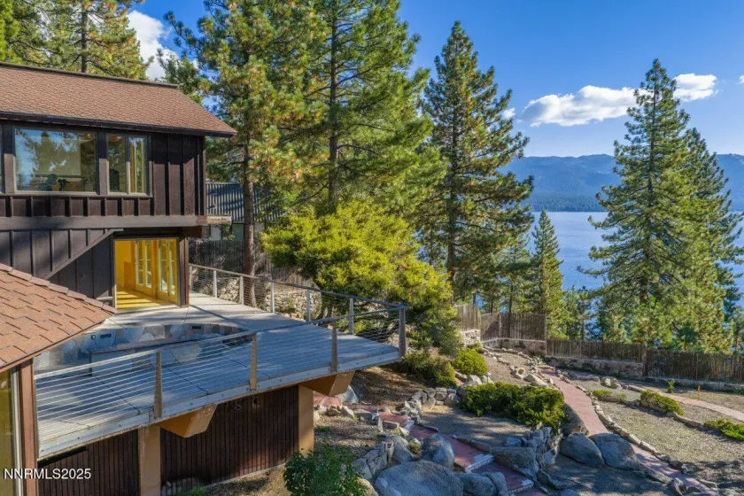 20 Calaneva, Crystal Bay, Nevada 89402, 9 Bedrooms Bedrooms, ,10 BathroomsBathrooms,Residential,Residential,Calaneva,250057877