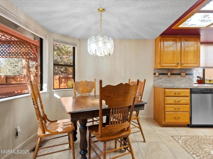 3330 Thornhill, Reno, Nevada 89509, 3 Bedrooms Bedrooms, ,2 BathroomsBathrooms,Residential,Residential,Thornhill,250057886