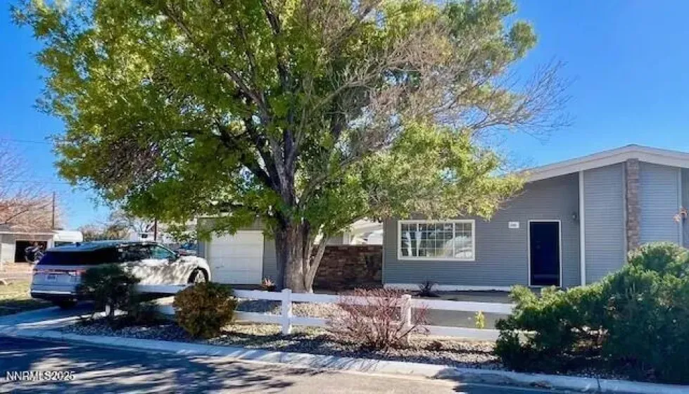 12252 Andes, Reno, Nevada 89506, 3 Bedrooms Bedrooms, ,1 BathroomBathrooms,Residential,Residential,Andes,250057887