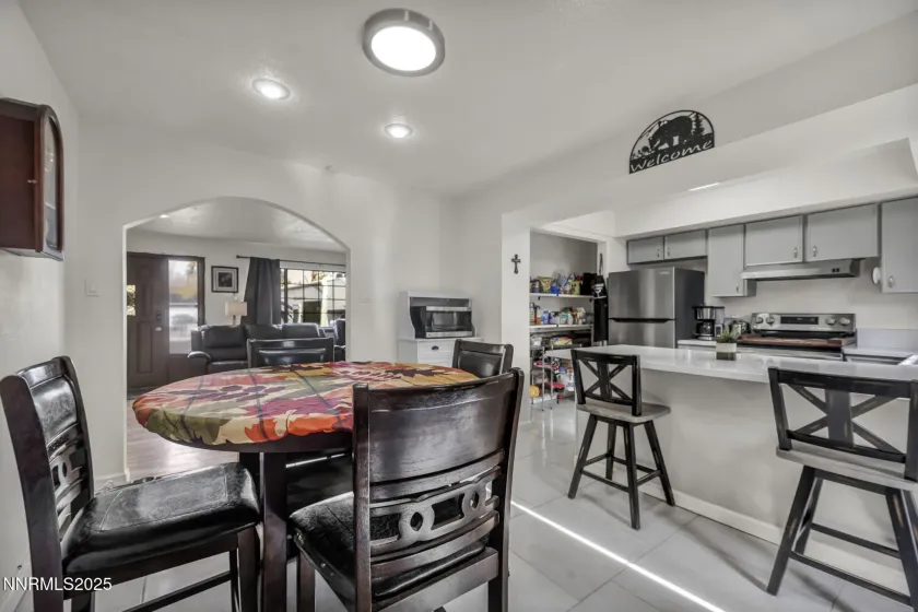 3020 Kings, Reno, Nevada 89503, 4 Bedrooms Bedrooms, ,2 BathroomsBathrooms,Residential,Residential,Kings,250057893