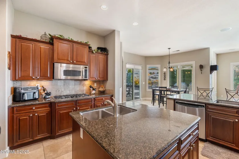 4501 Cobra, Sparks, Nevada 89436, 5 Bedrooms Bedrooms, ,3 BathroomsBathrooms,Residential,Residential,Cobra,250057892