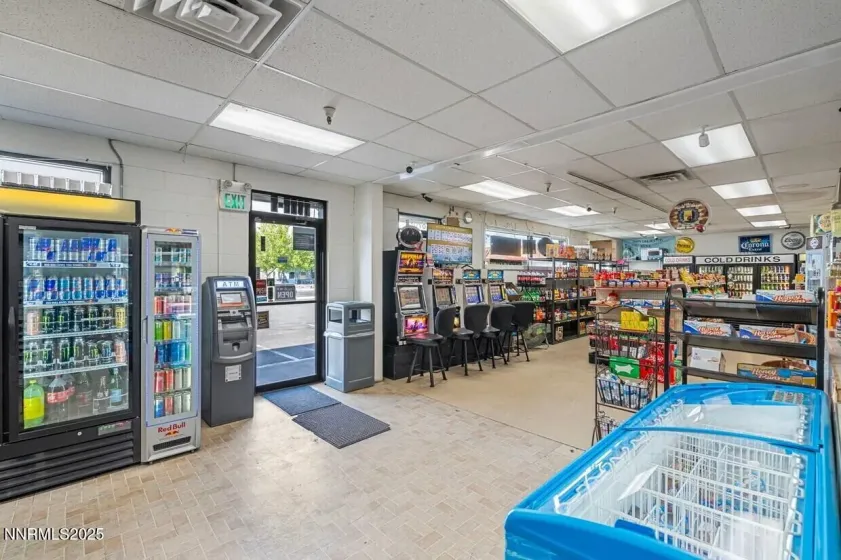 1870 Vassar, Reno, Nevada 89510, ,Commercial Sale,Residential,Vassar,250057894