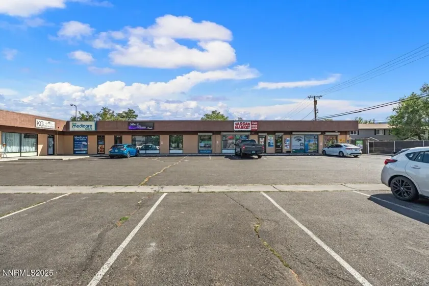 1870 Vassar, Reno, Nevada 89510, ,Commercial Sale,Residential,Vassar,250057894