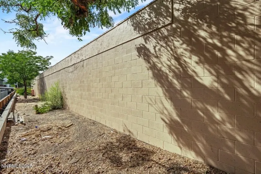 1870 Vassar, Reno, Nevada 89510, ,Commercial Sale,Residential,Vassar,250057894