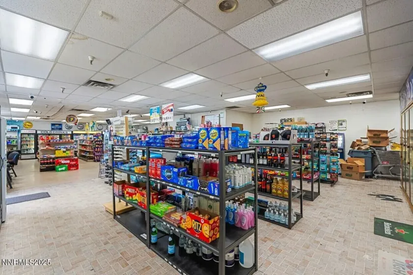 1870 Vassar, Reno, Nevada 89510, ,Commercial Sale,Residential,Vassar,250057894