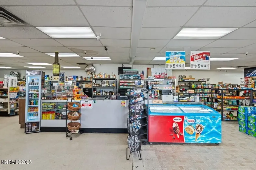 1870 Vassar, Reno, Nevada 89510, ,Commercial Sale,Residential,Vassar,250057894