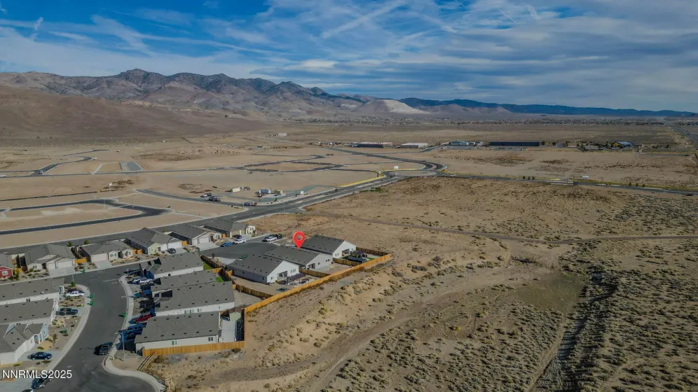 Virtually staged holiday decor