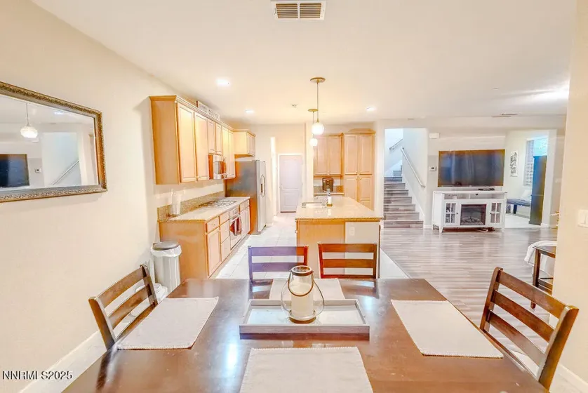 2874 Garda, Sparks, Nevada 89434, 3 Bedrooms Bedrooms, ,3 BathroomsBathrooms,Residential,Residential,Garda,250057902