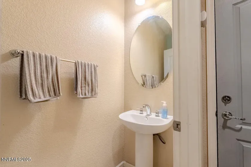 2874 Garda, Sparks, Nevada 89434, 3 Bedrooms Bedrooms, ,3 BathroomsBathrooms,Residential,Residential,Garda,250057902