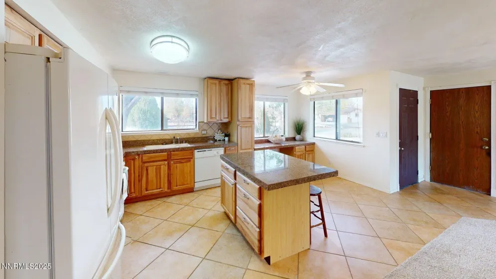 140 Hercules, Sparks, Nevada 89441, 3 Bedrooms Bedrooms, ,2 BathroomsBathrooms,Residential,Residential,Hercules,250057907