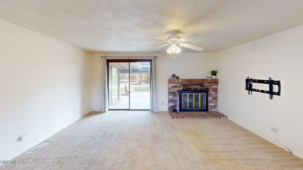 140 Hercules, Sparks, Nevada 89441, 3 Bedrooms Bedrooms, ,2 BathroomsBathrooms,Residential,Residential,Hercules,250057907