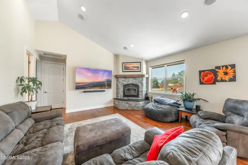 2730 Kayne, Minden, Nevada 89423, 4 Bedrooms Bedrooms, ,3 BathroomsBathrooms,Residential,Residential,Kayne,250057912