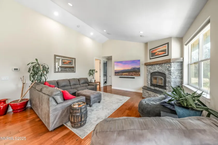 2730 Kayne, Minden, Nevada 89423, 4 Bedrooms Bedrooms, ,3 BathroomsBathrooms,Residential,Residential,Kayne,250057912