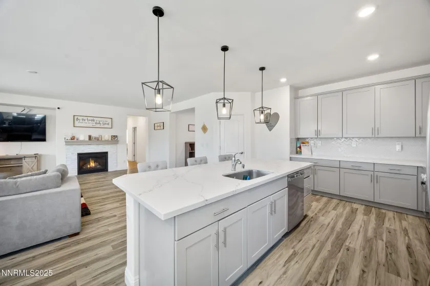 1010 Garden Pond, Sparks, Nevada 89441, 5 Bedrooms Bedrooms, ,3 BathroomsBathrooms,Residential,Residential,Garden Pond,250057918