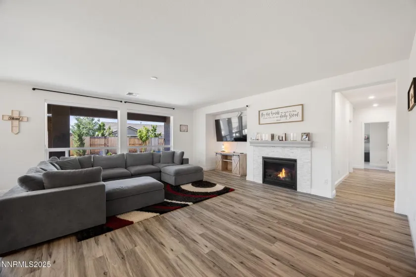 1010 Garden Pond, Sparks, Nevada 89441, 5 Bedrooms Bedrooms, ,3 BathroomsBathrooms,Residential,Residential,Garden Pond,250057918